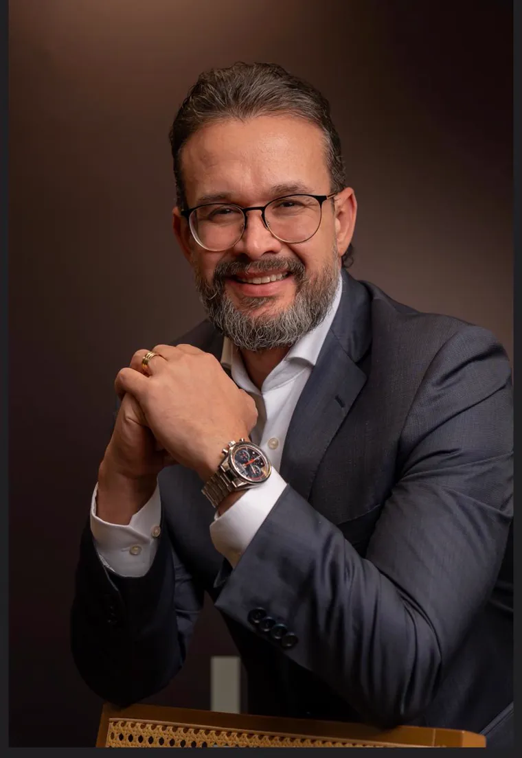 Renato Teodoro, autor de O Colapso Invisível